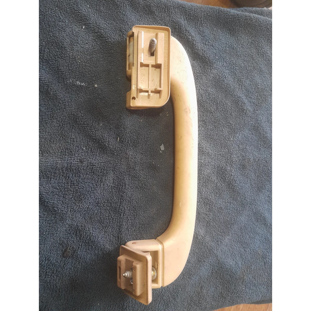 8235577 левая ручка потолка Bmw E39