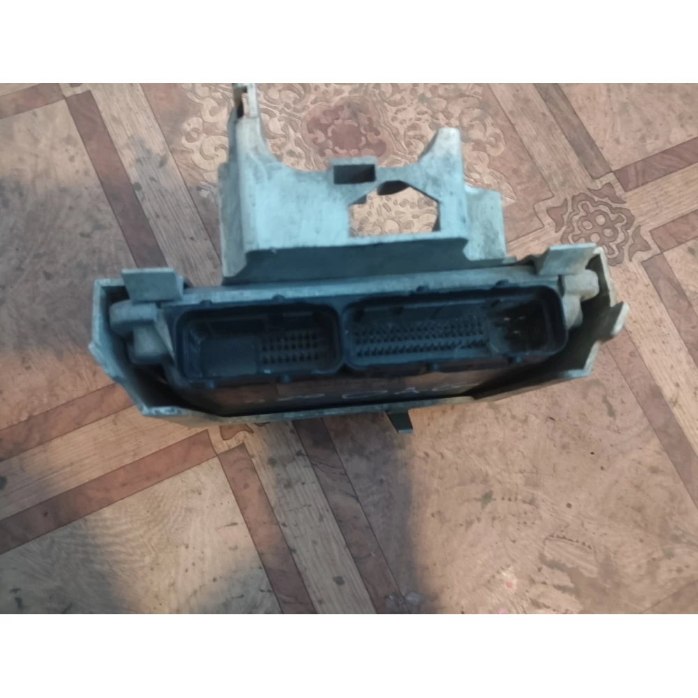 0281010267 блок управління двигуном Opel Astra G 2.0 DTI