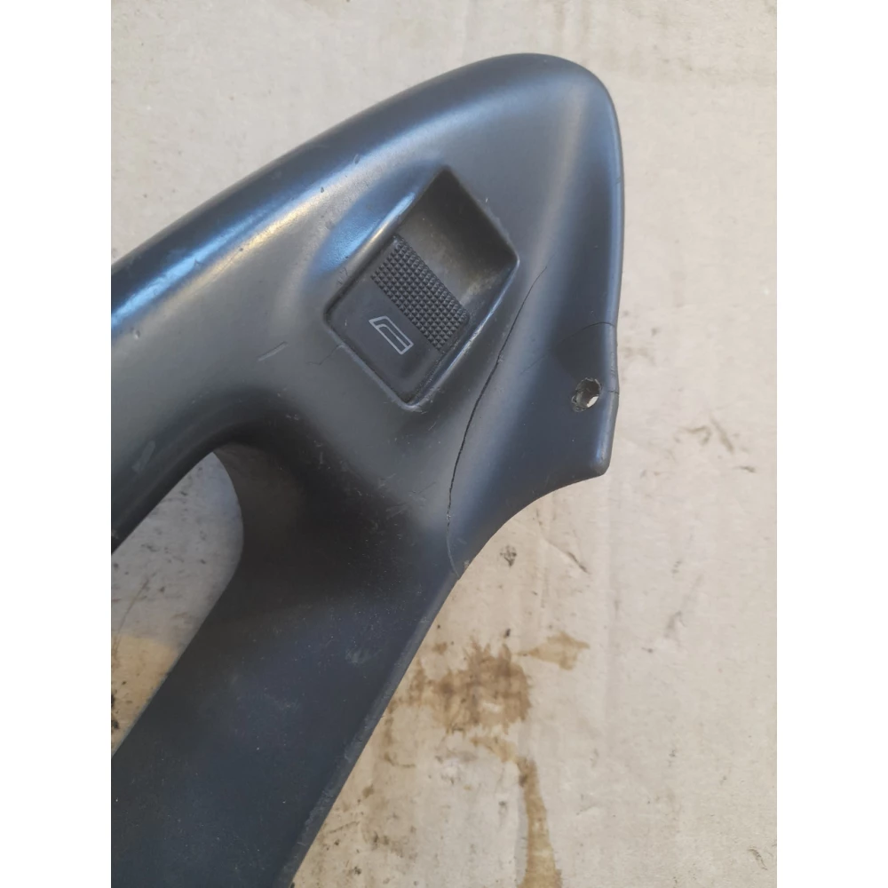 8d1867172a пластик дверной  карты Ауди А4В5