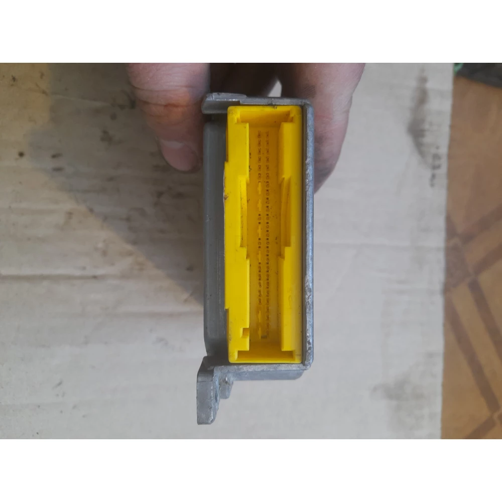 8d0959655c блок управления  airbag Audi A4B5