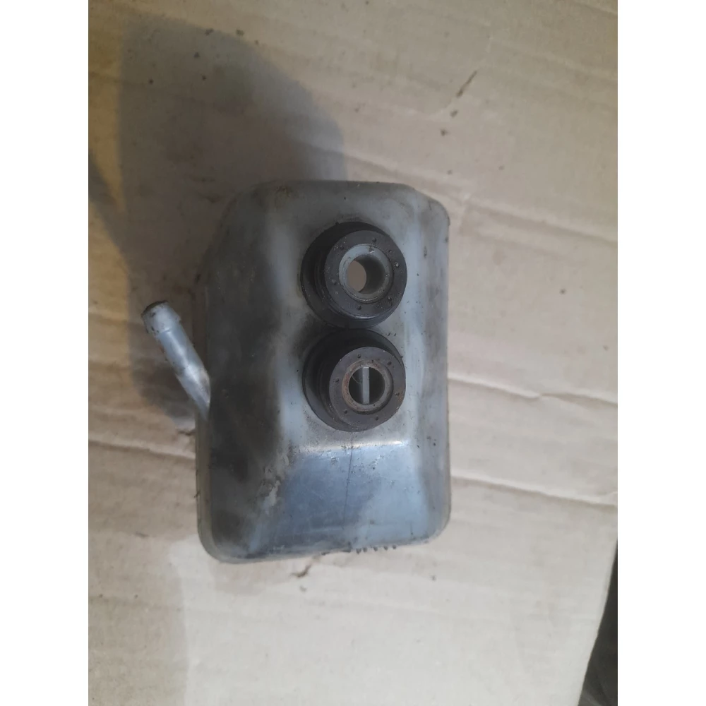 Delco 55512 бачок тормозного  цилиндра  Saab