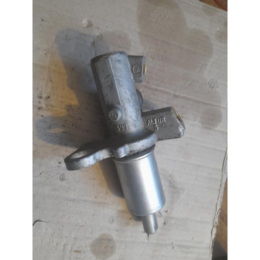 Altur2499 тормозной цилиндр  Vw Passat B5