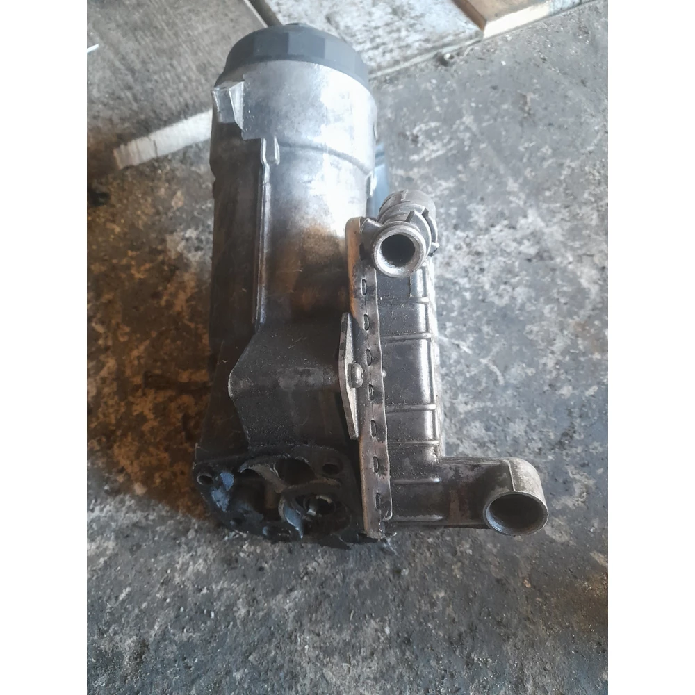 A6061801110 корпус масляного фильтра Mercedes-Benz w210