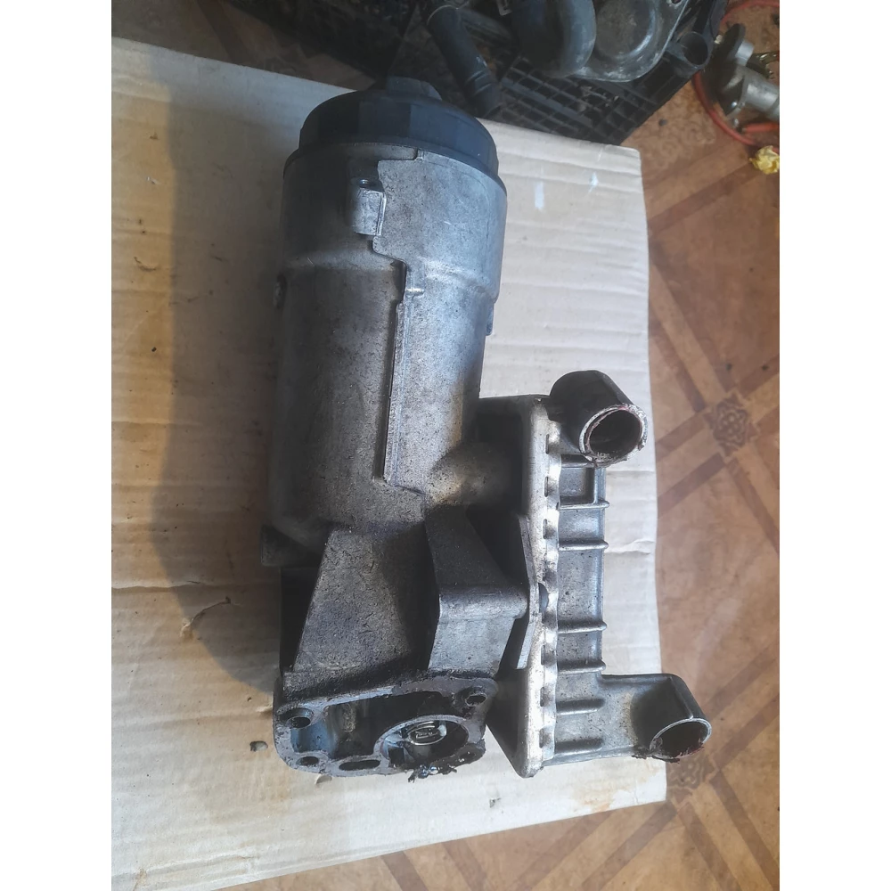 A6061800510 кронштейн  масляного  фильтра Mercedes-Benz w210 2.2
