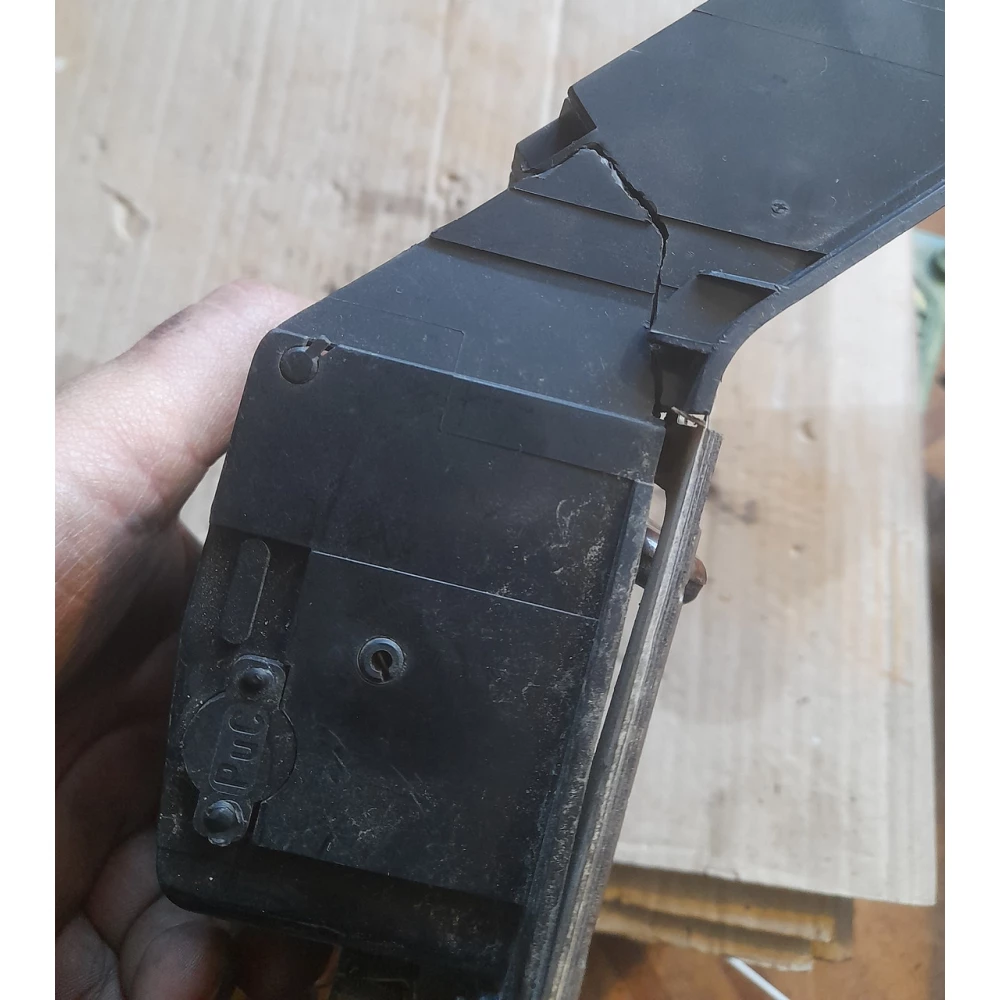 304670100 центральная консоль Bmw E39