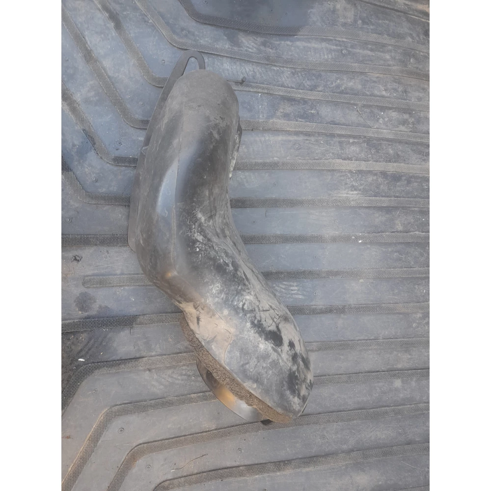64318391195l патрубок печки BMW E39