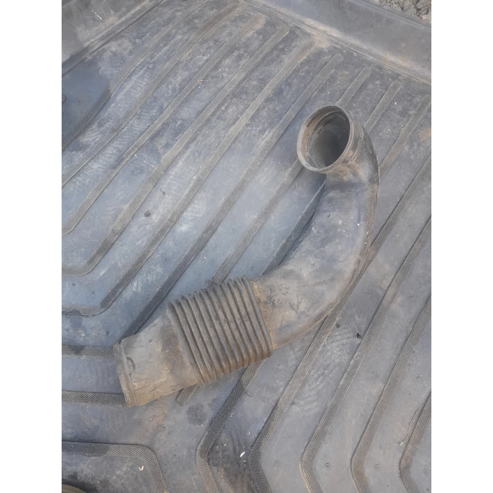 12312246184 патрубок  печки BMW E39