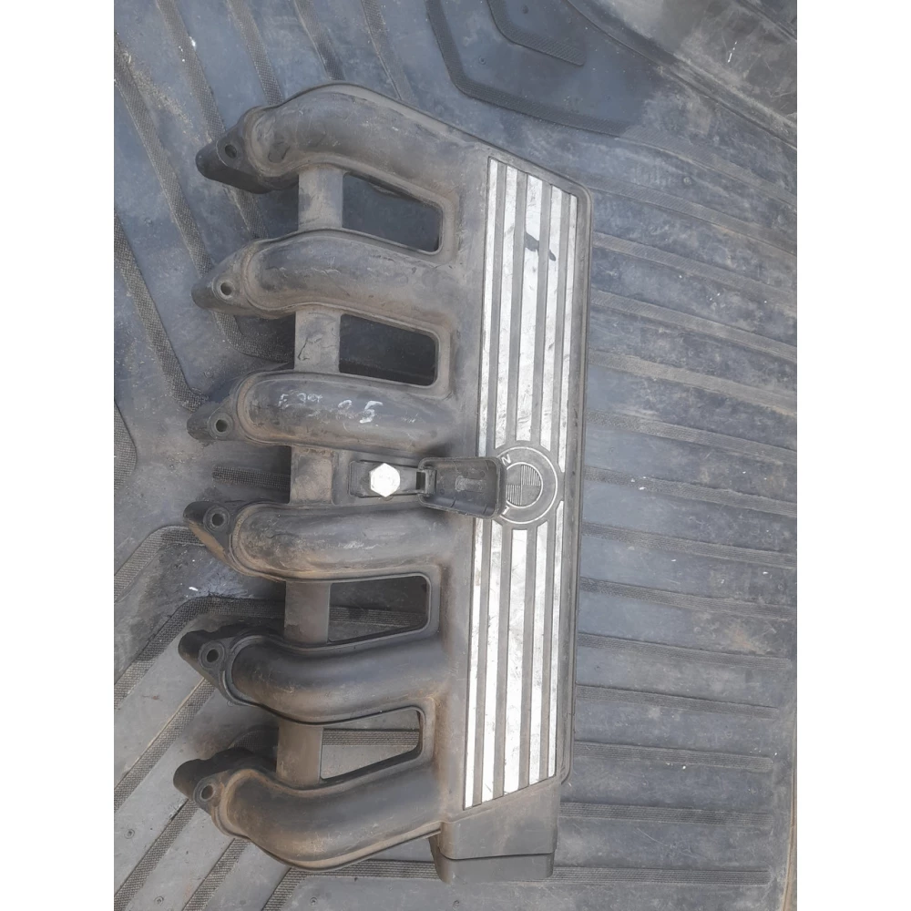 2246179 впускной колектор BMW 2.5