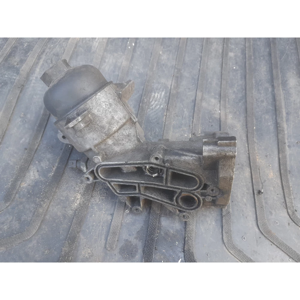 323073 корпус масляного  фильтра BMW E39 3.0