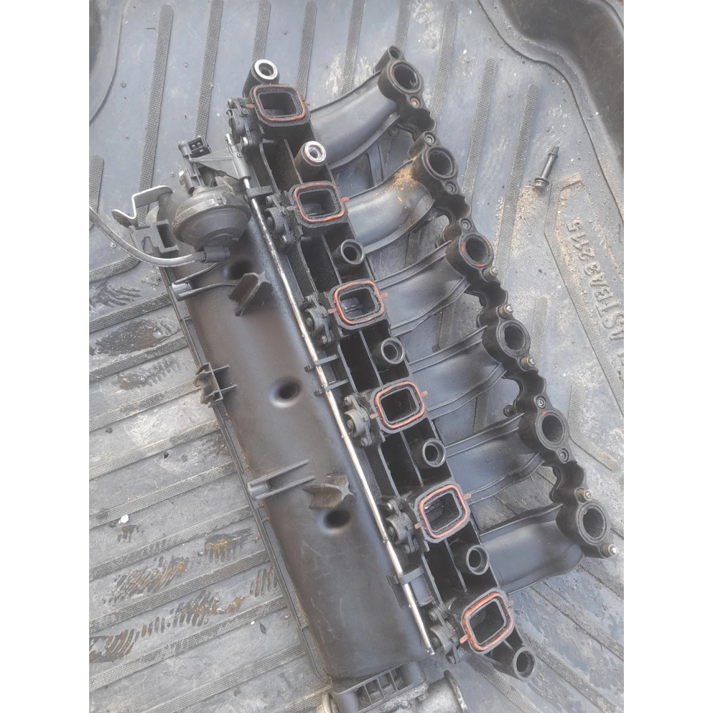 11617800586

 впускной  колектор  BMW M57b30