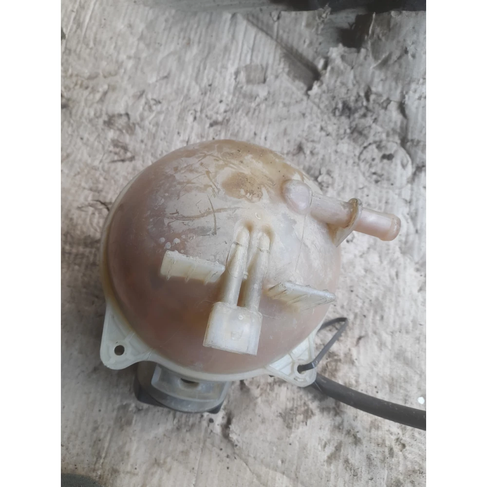 95vw8k218ab бачок  радиатора  Vw Sharan