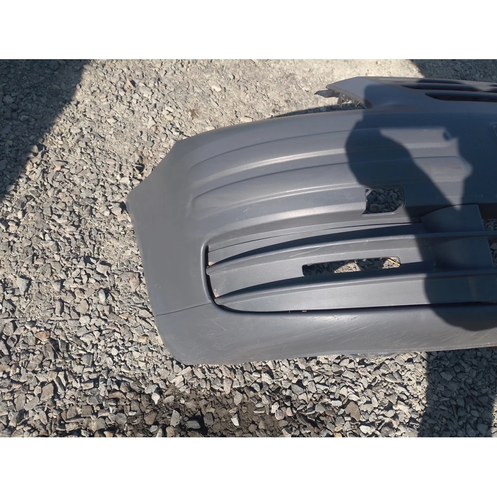 2K0807231 передній бампер Volkswagen Caddy 3 (2003-2010)