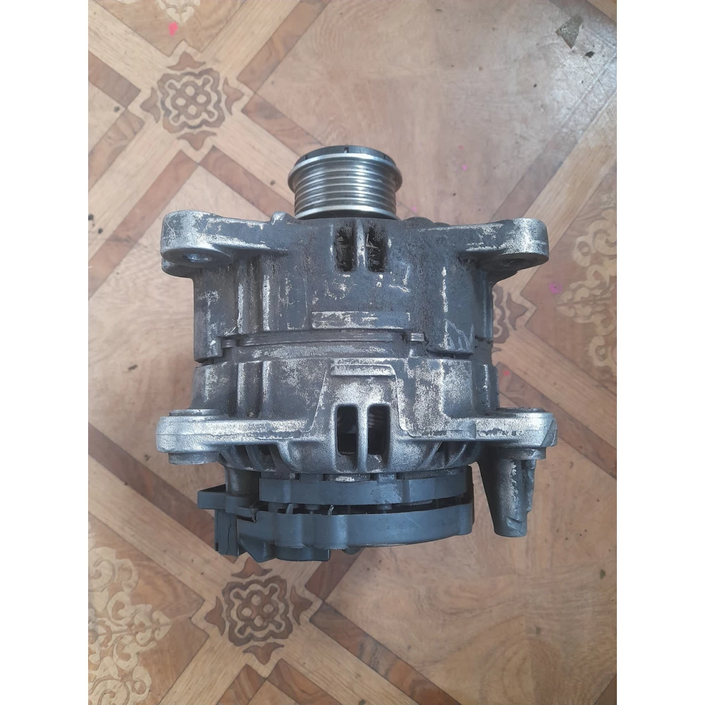 028903028E Генератор VW Гольф4.