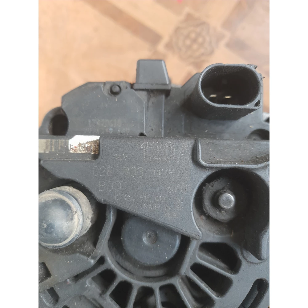 028903028E Генератор VW Гольф4.