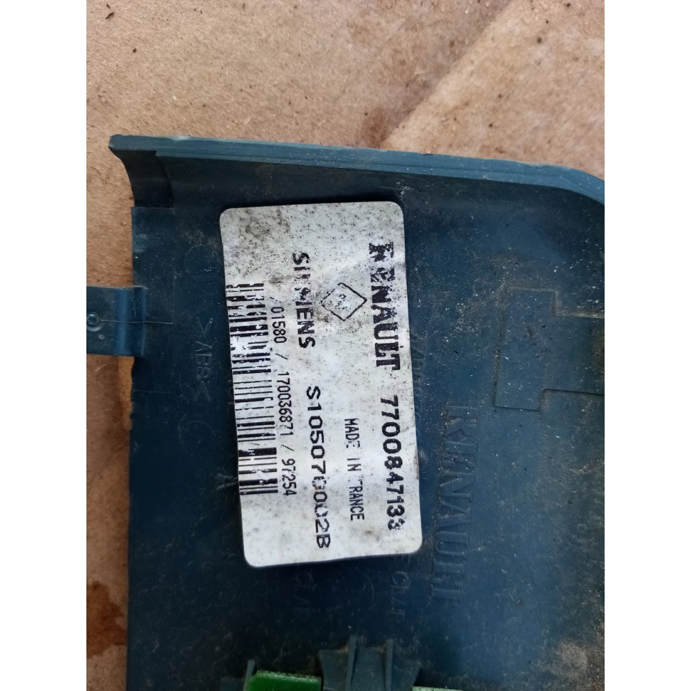 7700847133 Датчик сигнализации Renault Scenic 1