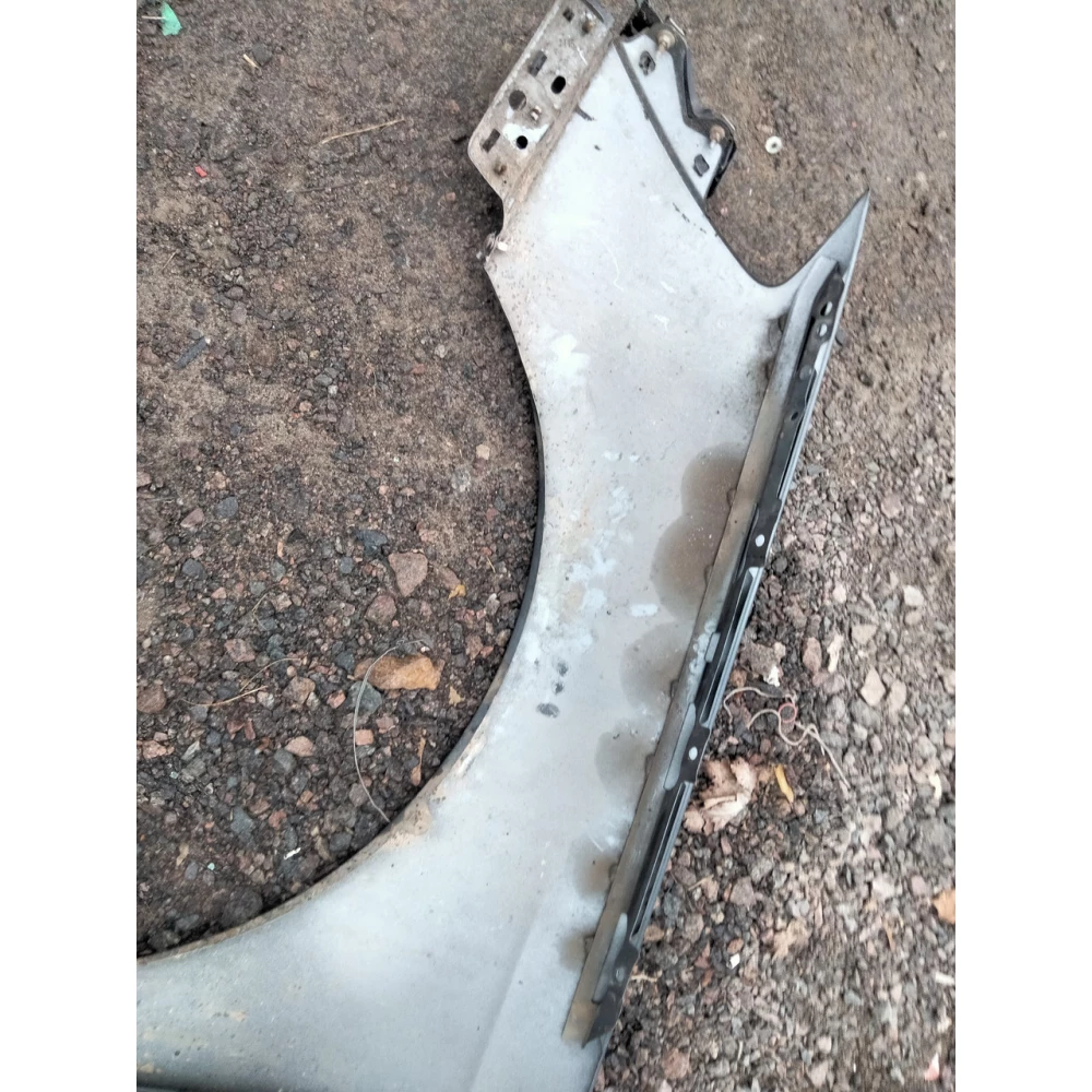 3C0821022 Крило переднє праве на Пассат Б6