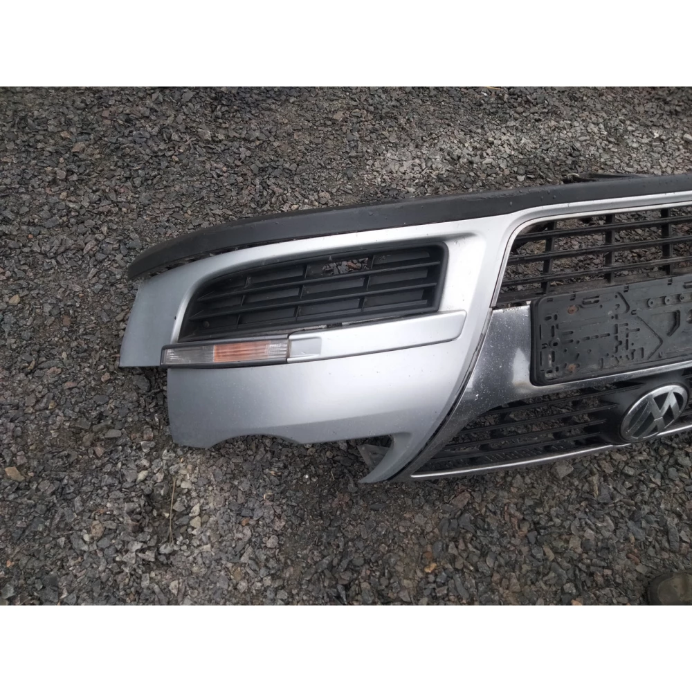 3C0807221 Передній бампер на Vw Passat B6
