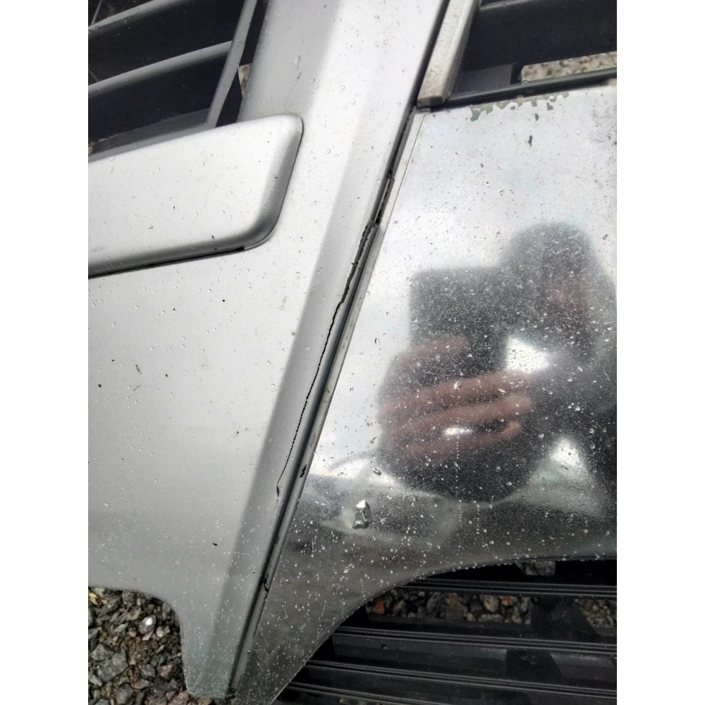 3C0807221 Передній бампер на Vw Passat B6