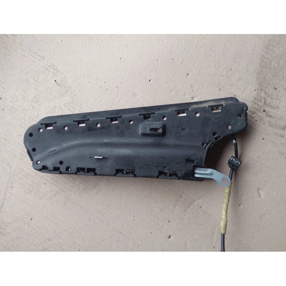 3C0880241C VAG Б/У

Подушка безпеки сидіння ліва фольксваген пассат в6 2005-2010 volkswagen passat b6