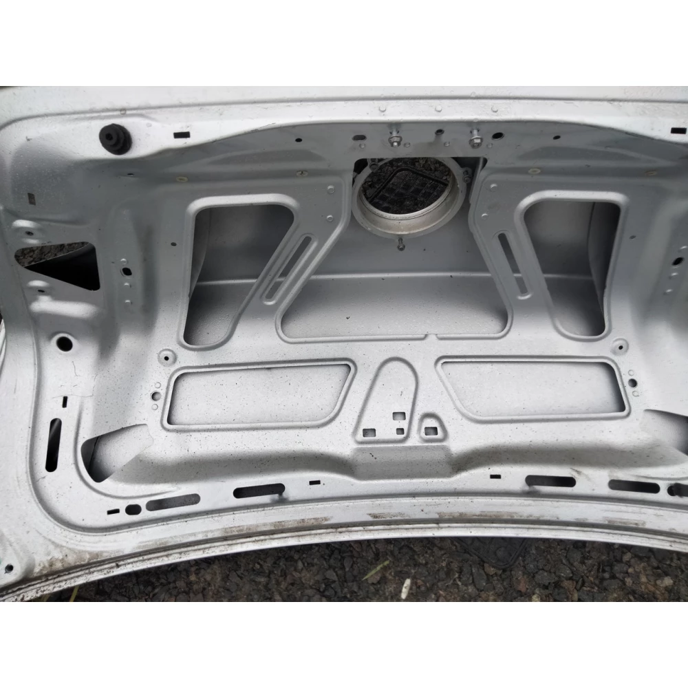 3С5827025H Кришка багажника Vw Passat B6 седан