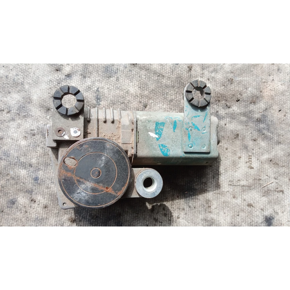 8361640 задний моторчик склоочистителя BMW E 39