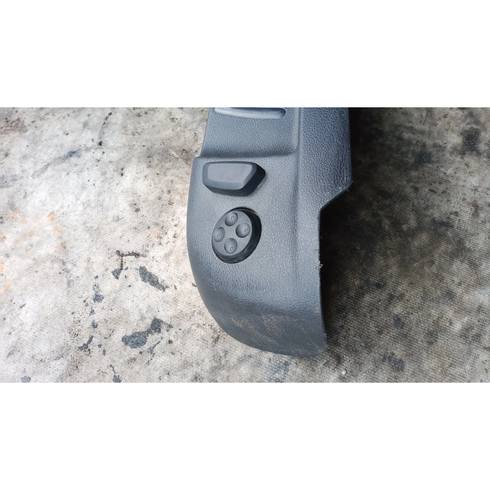 3c0881317h левий пластик сидения Vw Passat B6