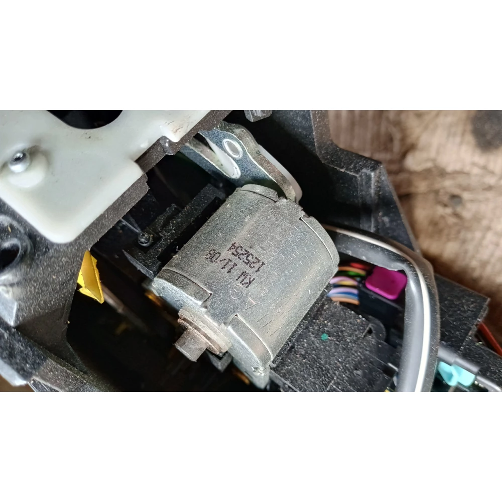 1K09273532
Кулиса акпп Vw Passat B6