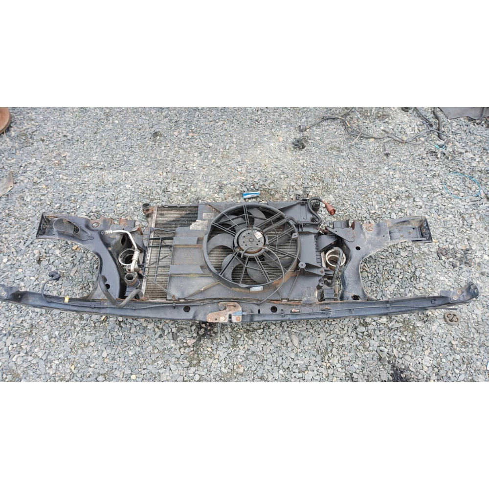 08229104840 телевизор взборе VW Transporter T5