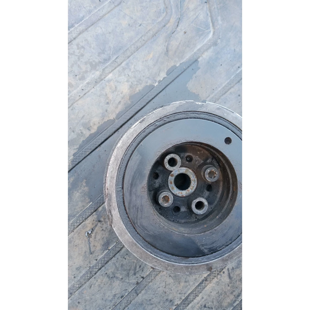 06A105243E шкив коленвала Ауди А6С5  1.9