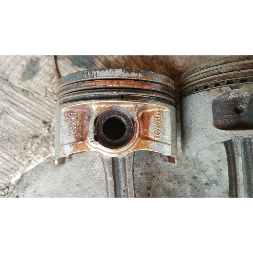 74200 комплект поршней Toyota Camry 2.2