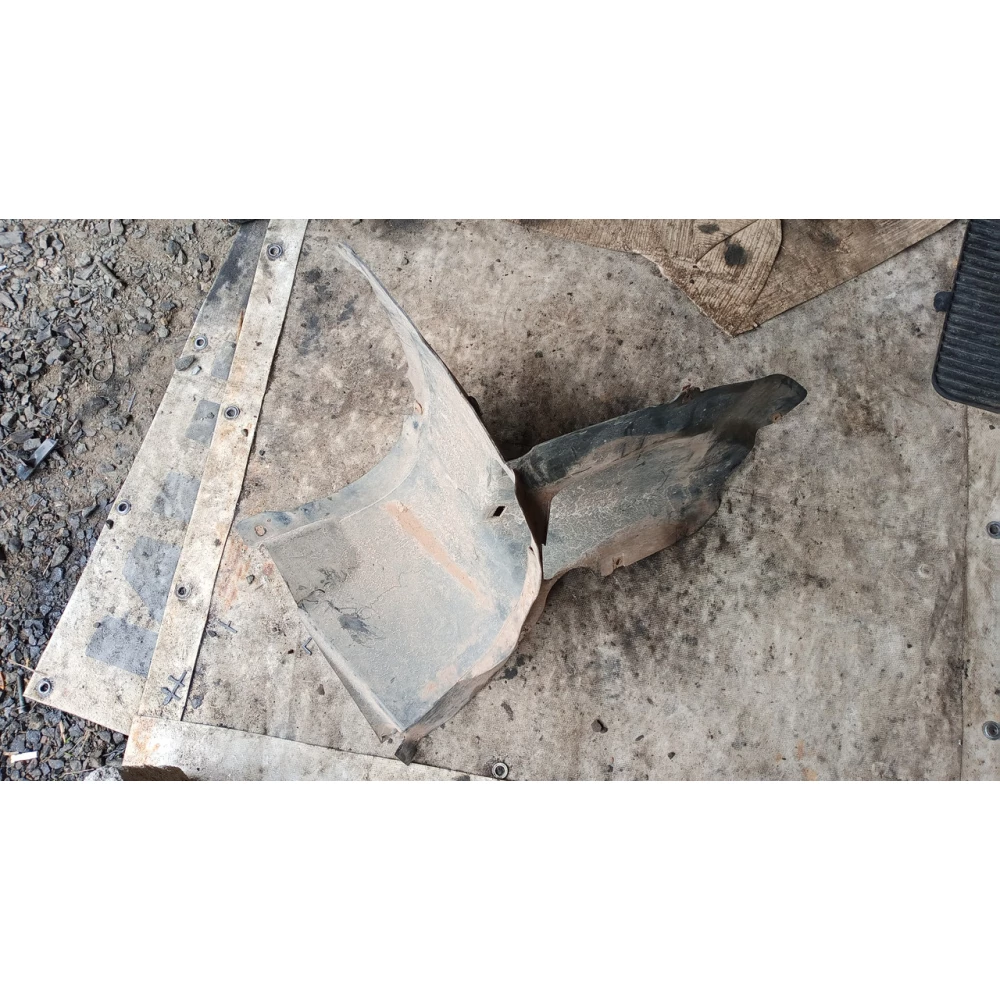 3c0805912 передний правий подкрилок Vw Passat B6