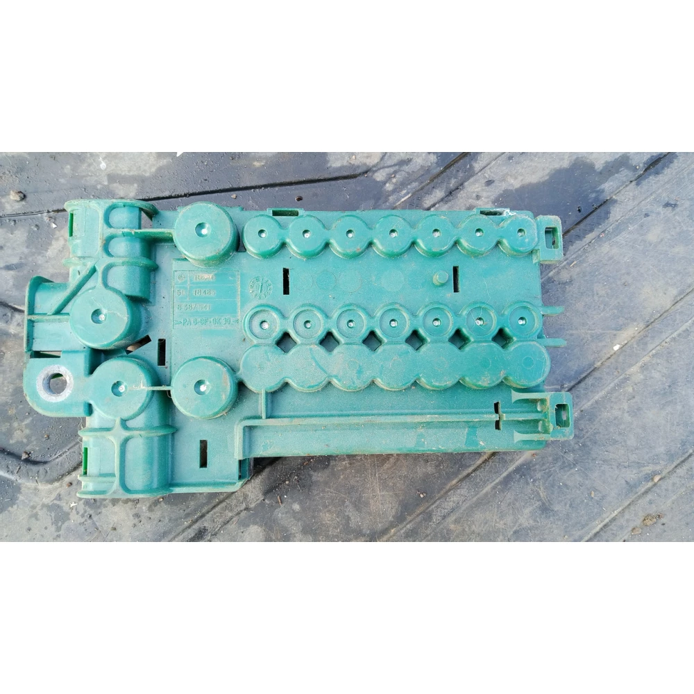 8387541 блок предохрантителей Bmw E39