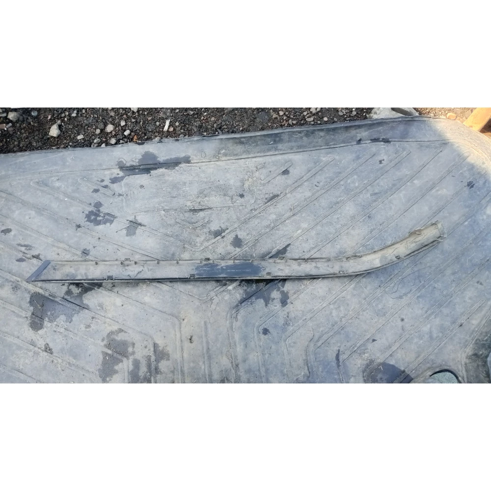 51128159377 задний левый молдинг бампера Bmw E39