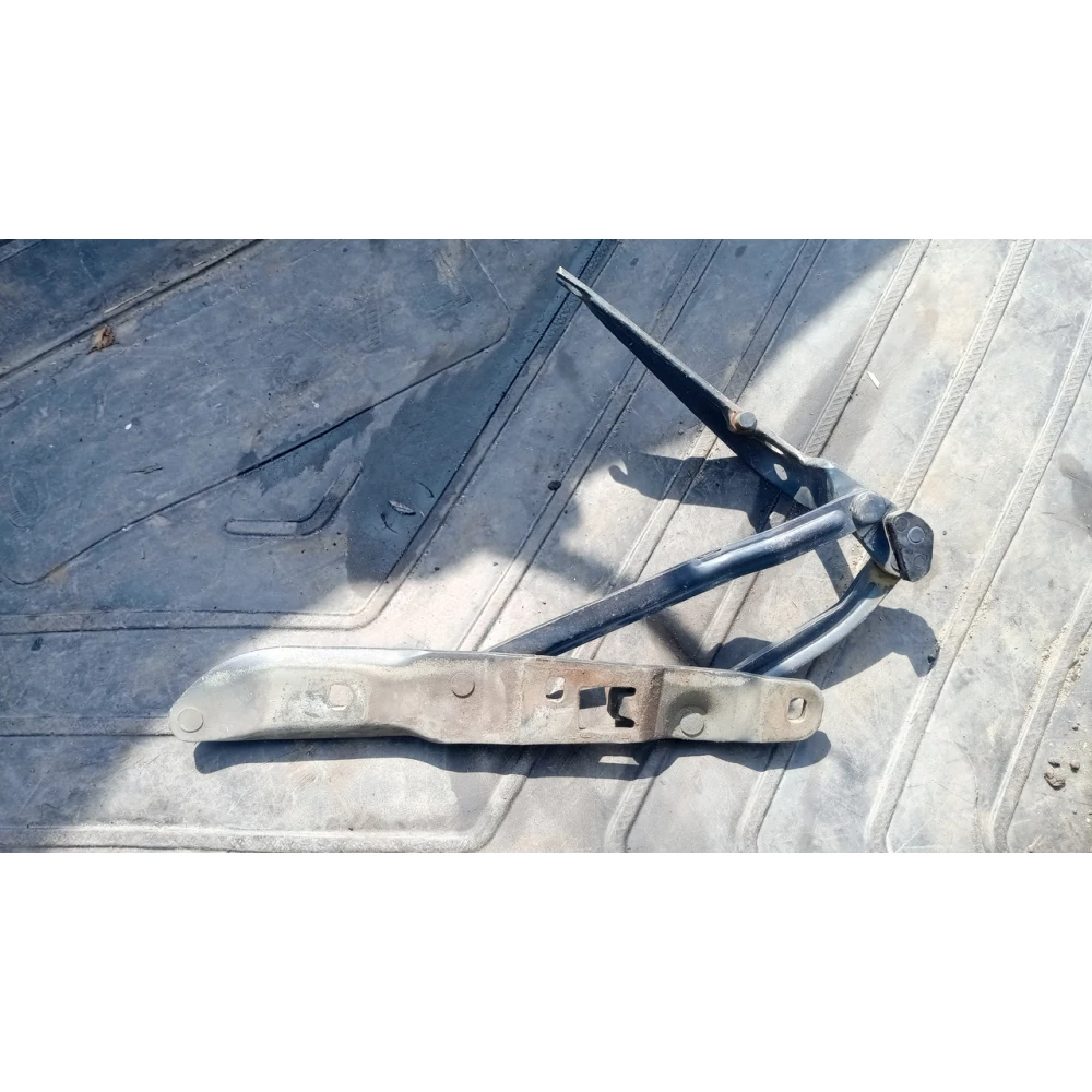 41518159398 правая петля багажника Bmw E39