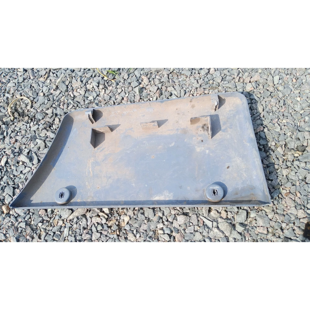 9017200148 накладка правой двери Mercedes Benz Sprinter 35