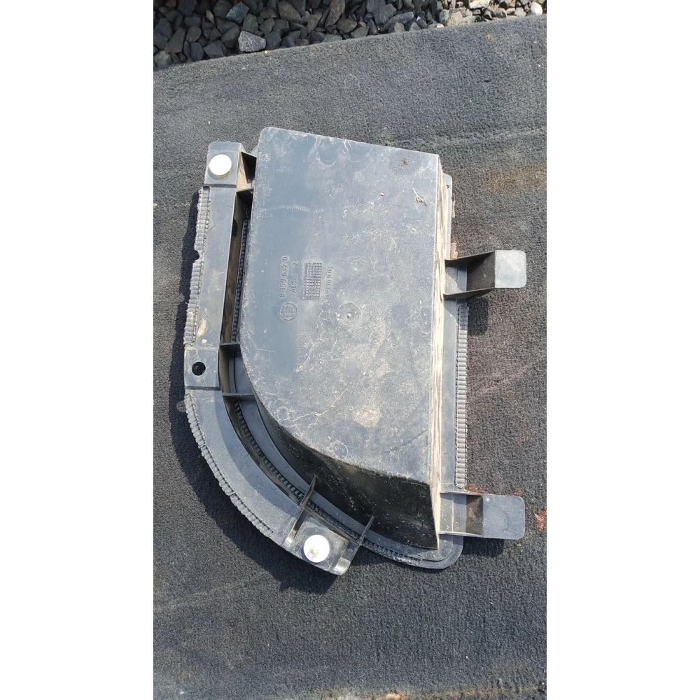 81596370 ящик багажника Bmw E39