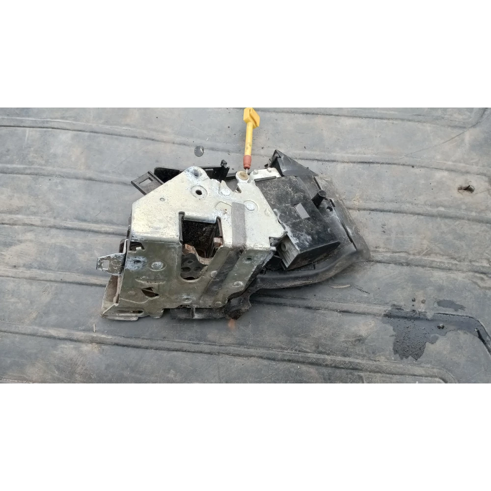 67118352165 замок правой двери Bmw E 39
