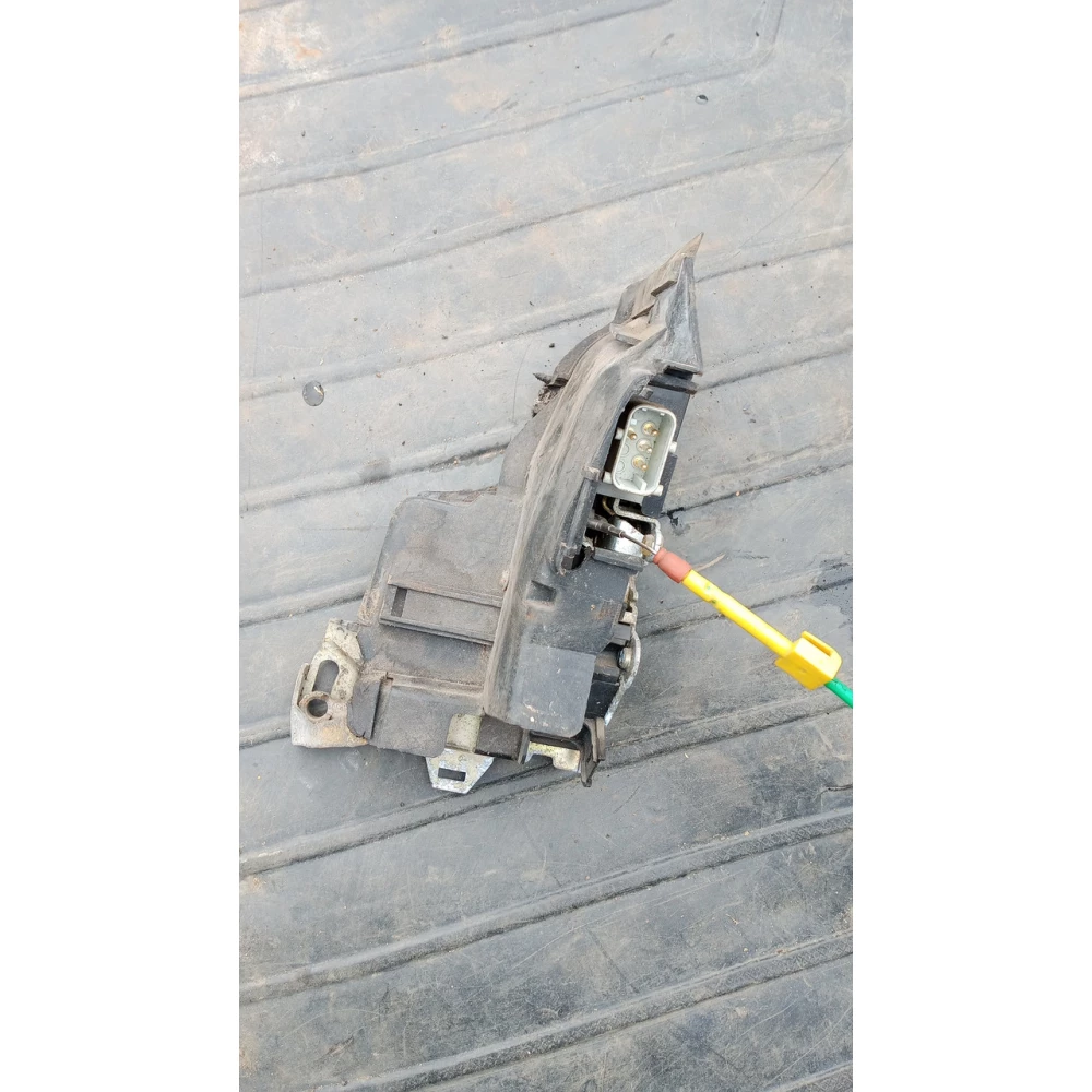 67118352165 замок правой двери Bmw E 39
