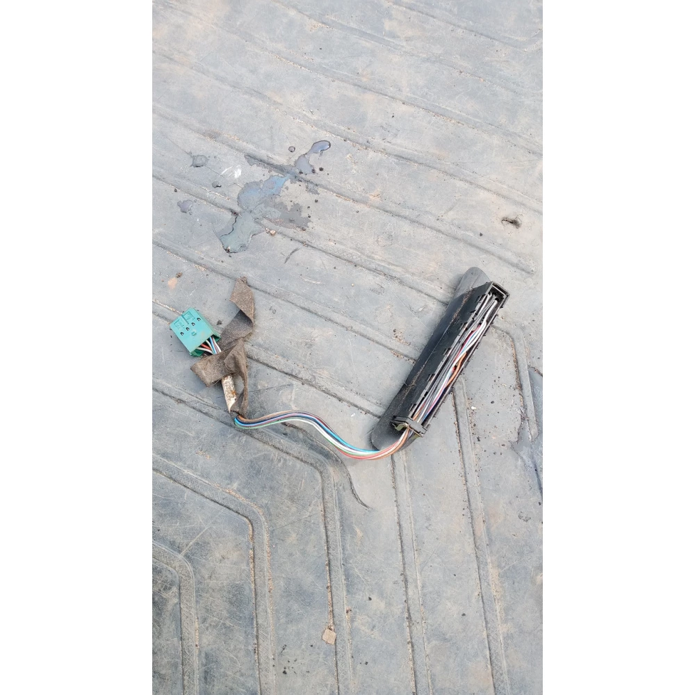 90433373 левая кнопка склопідйомника Opel