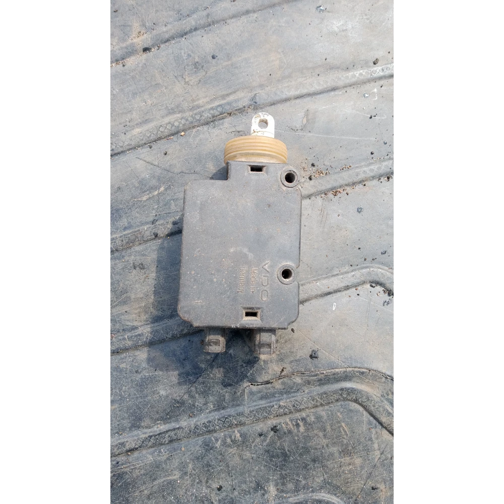 67118353014 актуатор двери Bmw E36