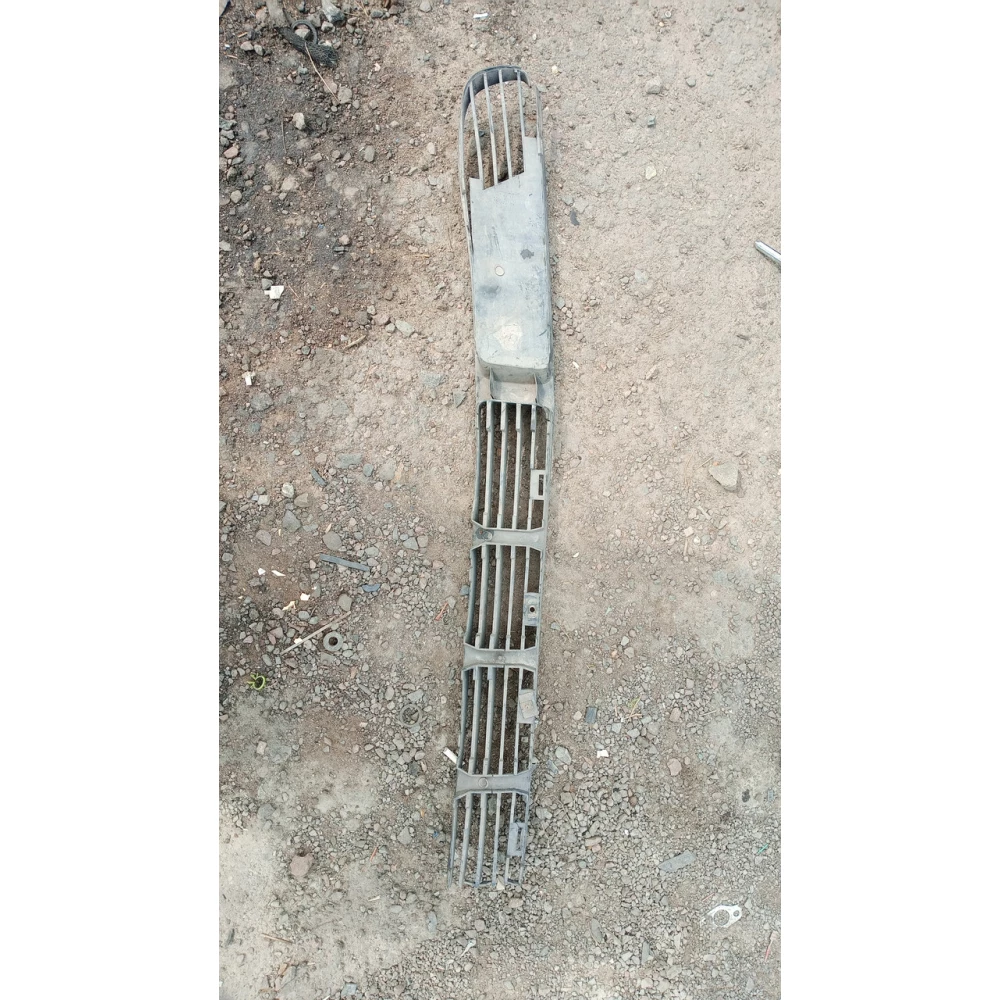 3b0853677 левая решотка бампера Vw Passat B5