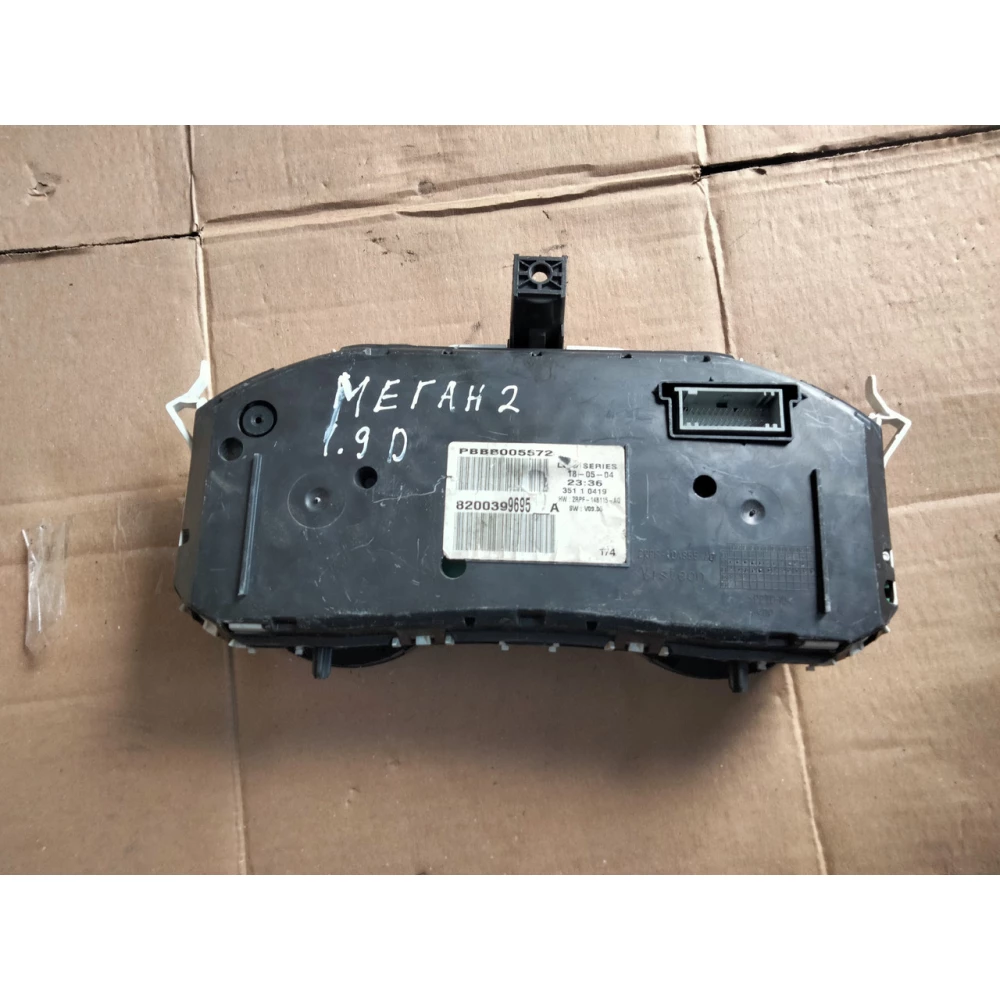 8200399695 приборная панель Renault Megane 2 1.9