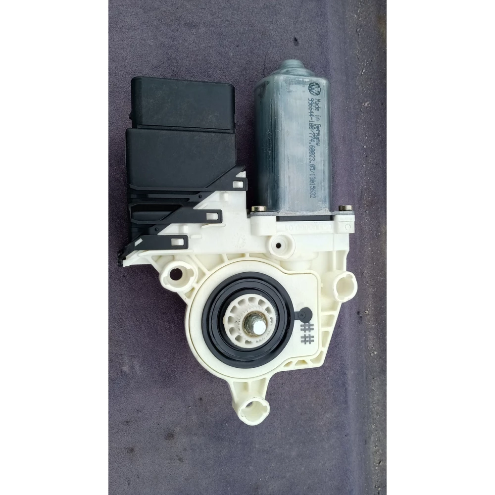 1k0959704b правий моторчик стеклопідйомника Vw Touran