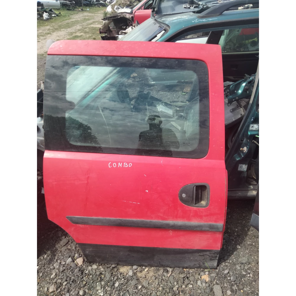 Сдвижная правая боковая дверь Opel Combo C (2001–2011)