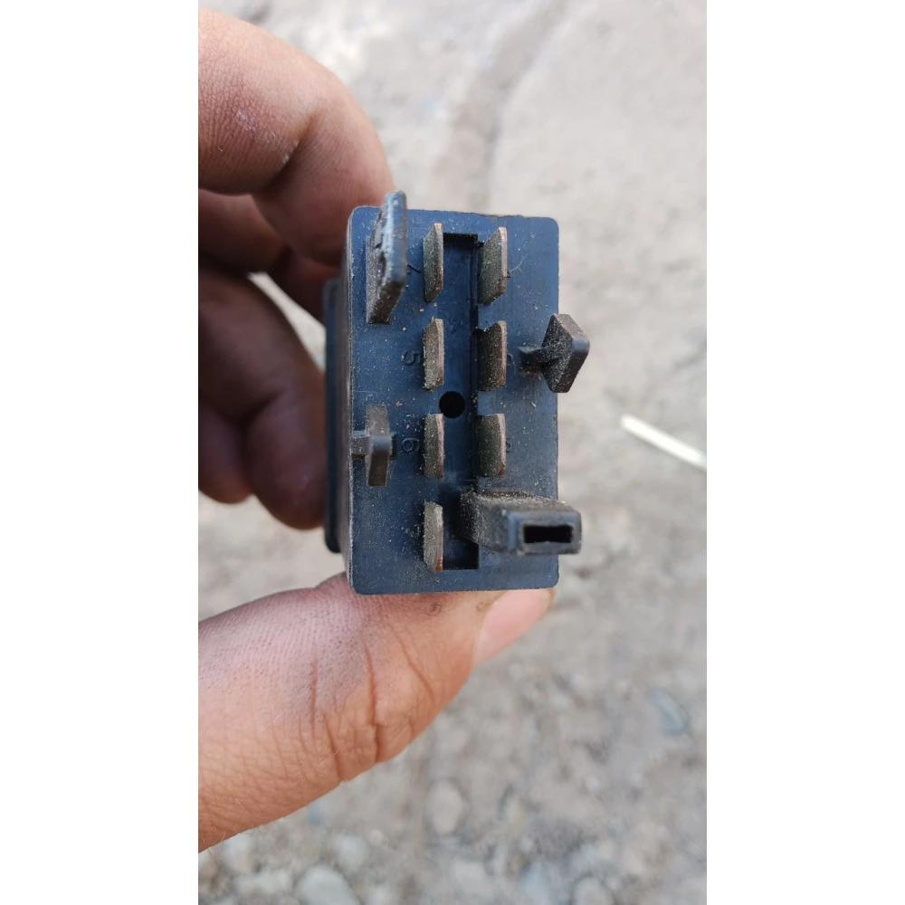 4a0941509a кнопка аварийки Ауди А6с4