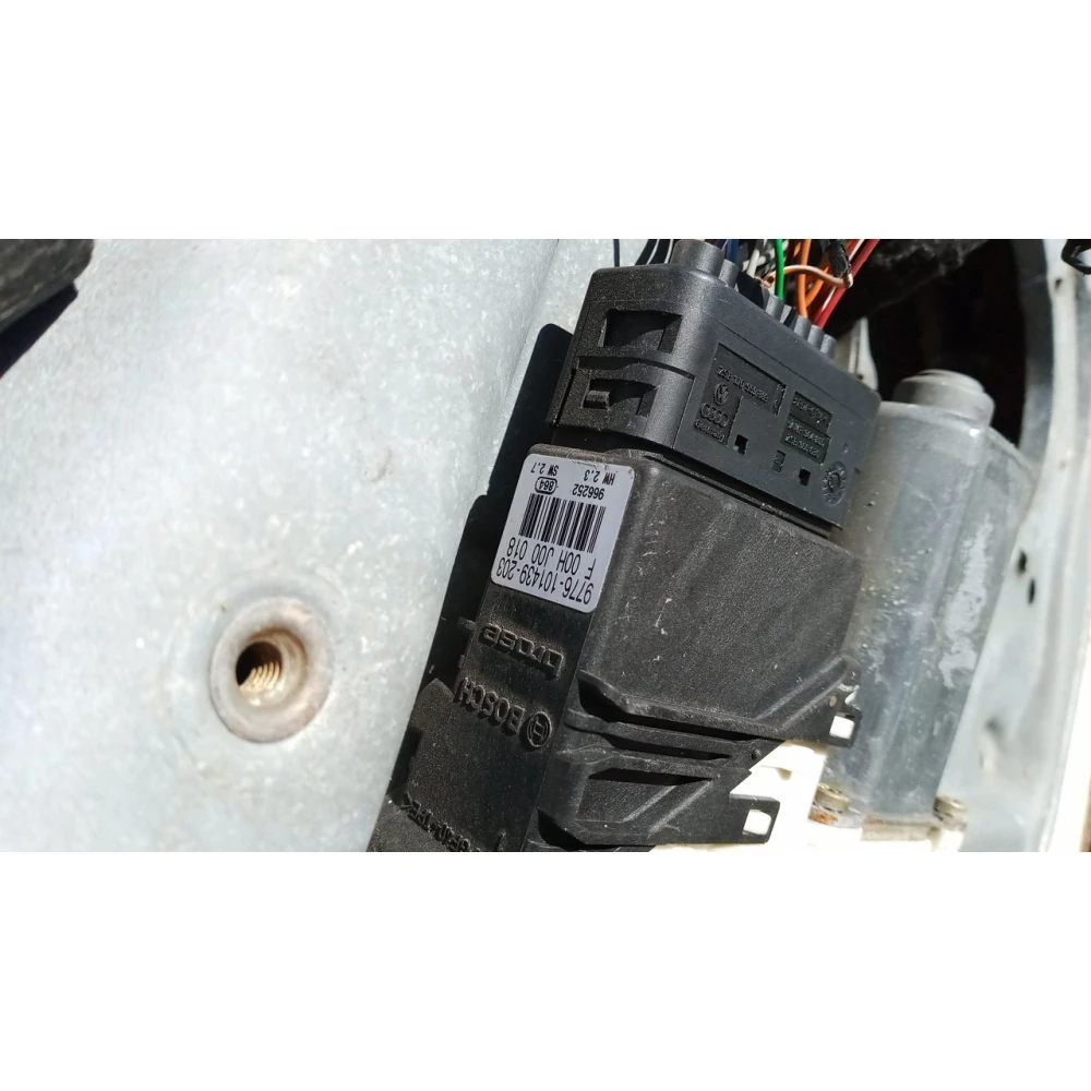 9776101439203 Левий моторчик стеклоподъёмника Vw Golf 4