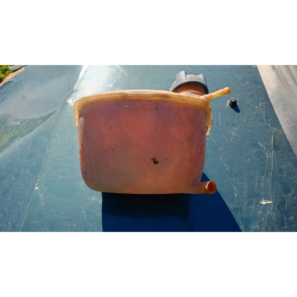 191121407 розширувальний бачок Vw Golf 2