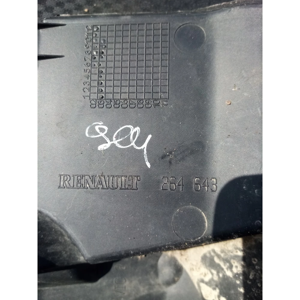 8200462640 Накладка передней левой двери Renault Megane 2.