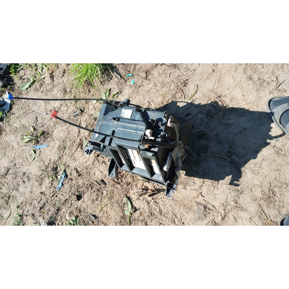 Mf1167000392 корпус печки Volvo V40
