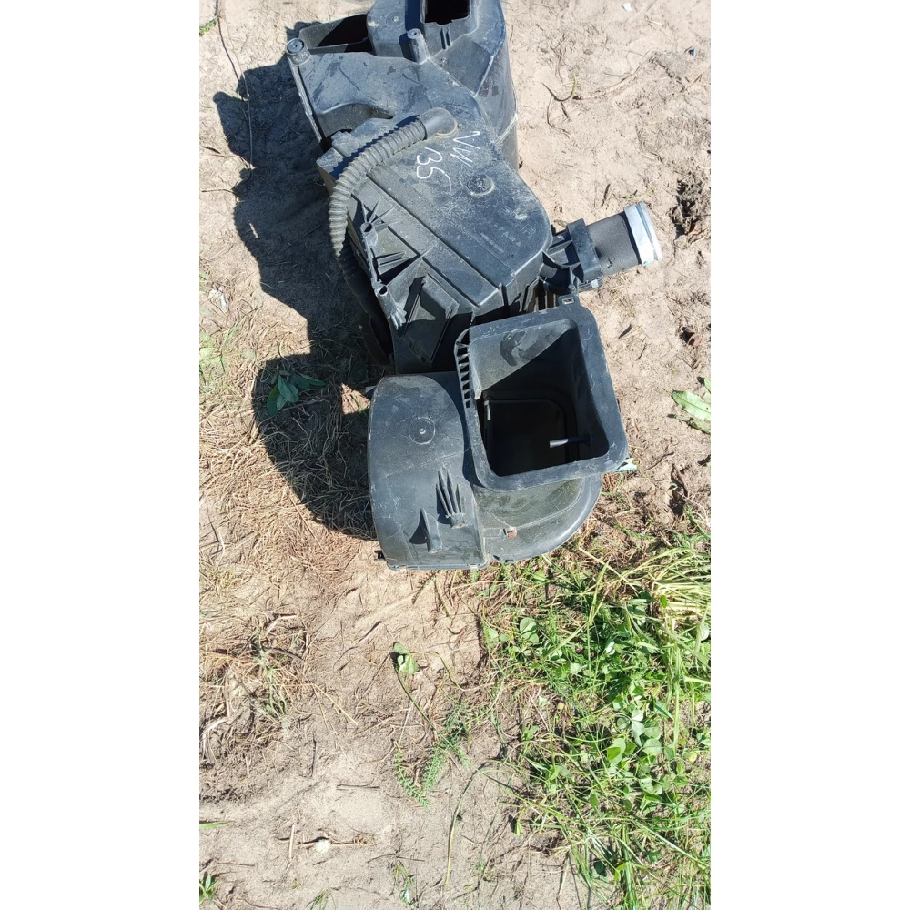 8D1820005E корпус печки Vw Passat B5